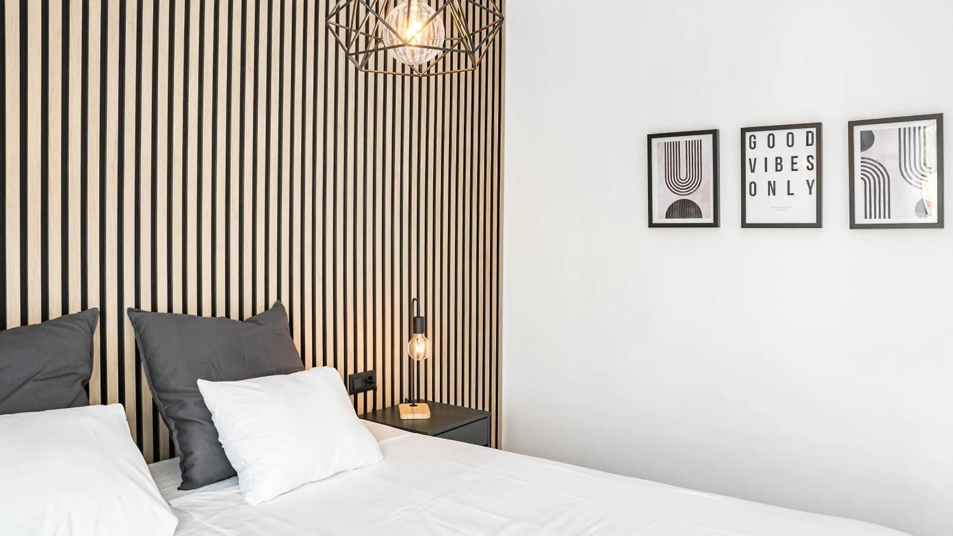Contemporary Apartment Near Puerto Banus 마르베야 0*,  스페인